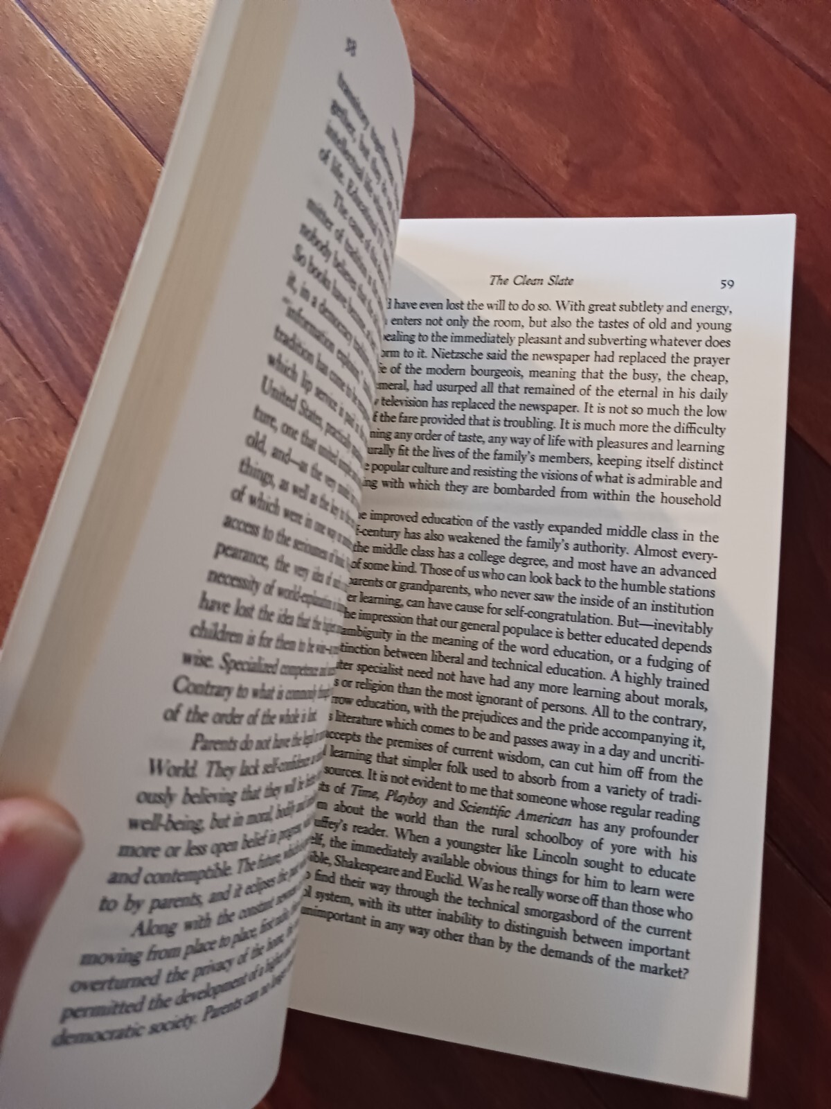 The Closing of the American Mind – Paperback By Bloom, Allan – GOOD